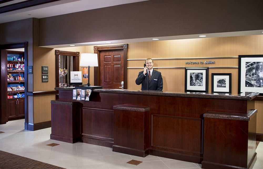 Hampton Inn & Suites Washington-Dulles International Airport Стерлинг Экстерьер фото