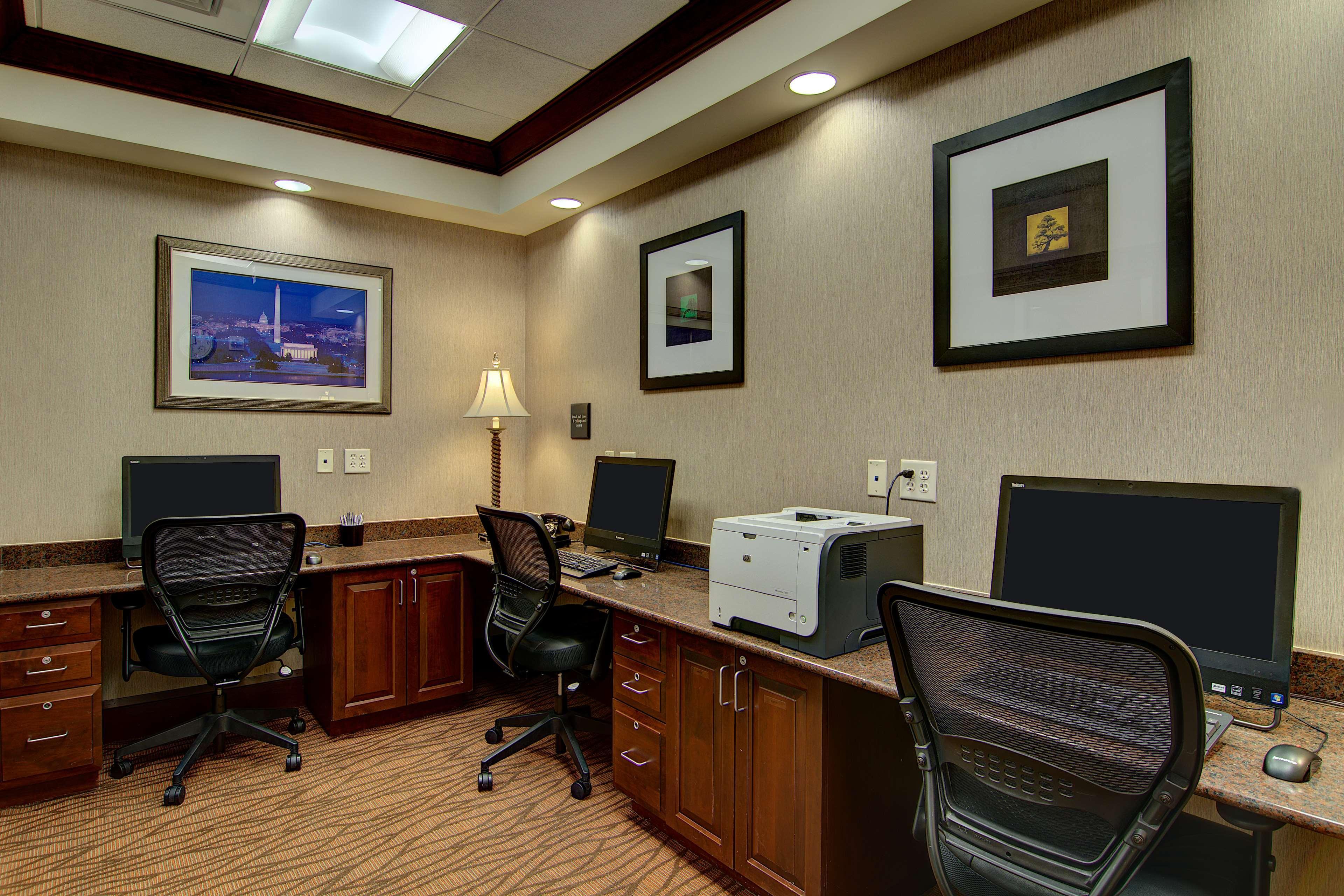 Hampton Inn & Suites Washington-Dulles International Airport Стерлинг Экстерьер фото