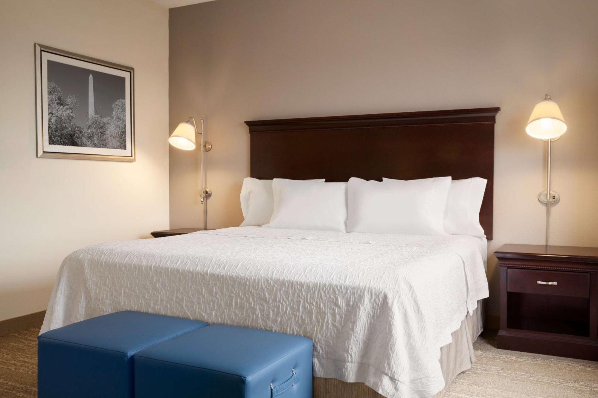 Hampton Inn & Suites Washington-Dulles International Airport Стерлинг Экстерьер фото