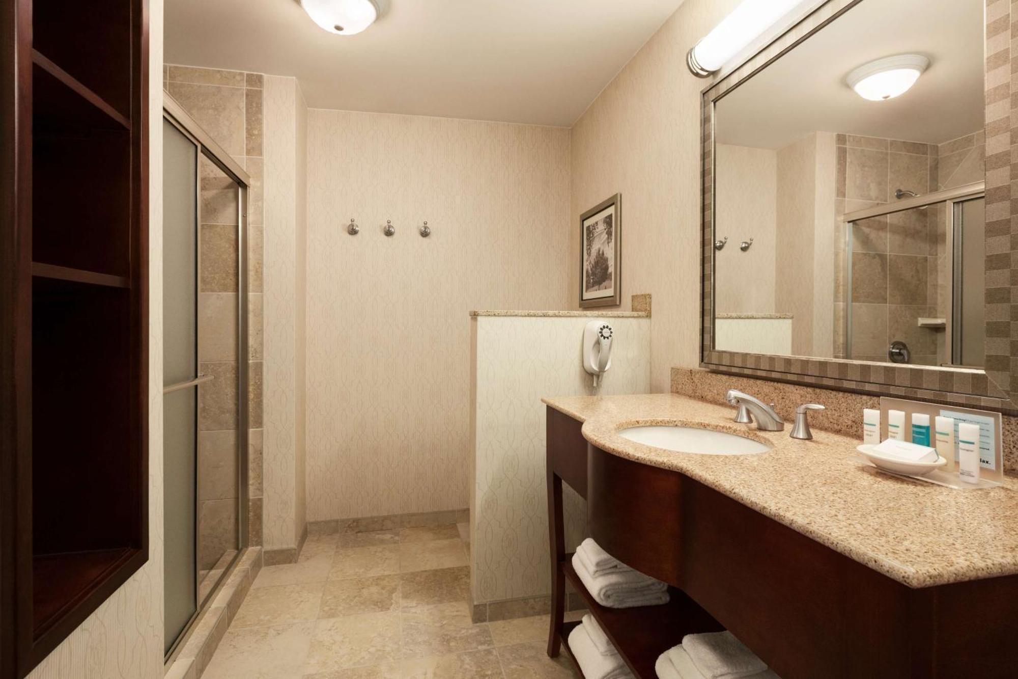Hampton Inn & Suites Washington-Dulles International Airport Стерлинг Экстерьер фото
