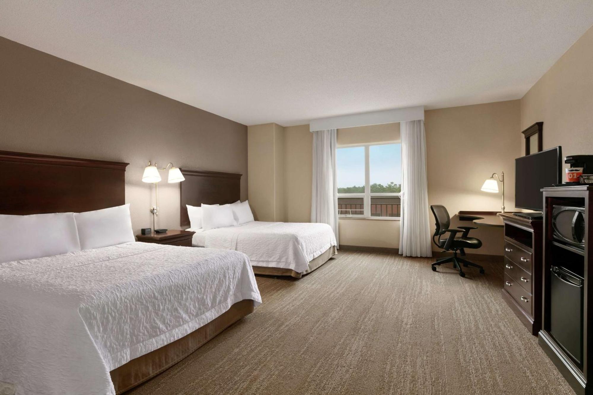 Hampton Inn & Suites Washington-Dulles International Airport Стерлинг Экстерьер фото