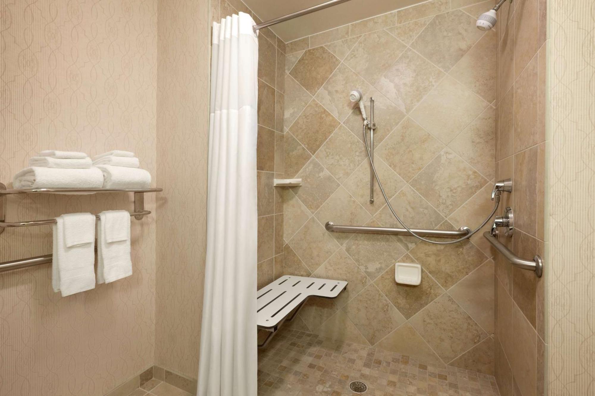 Hampton Inn & Suites Washington-Dulles International Airport Стерлинг Экстерьер фото