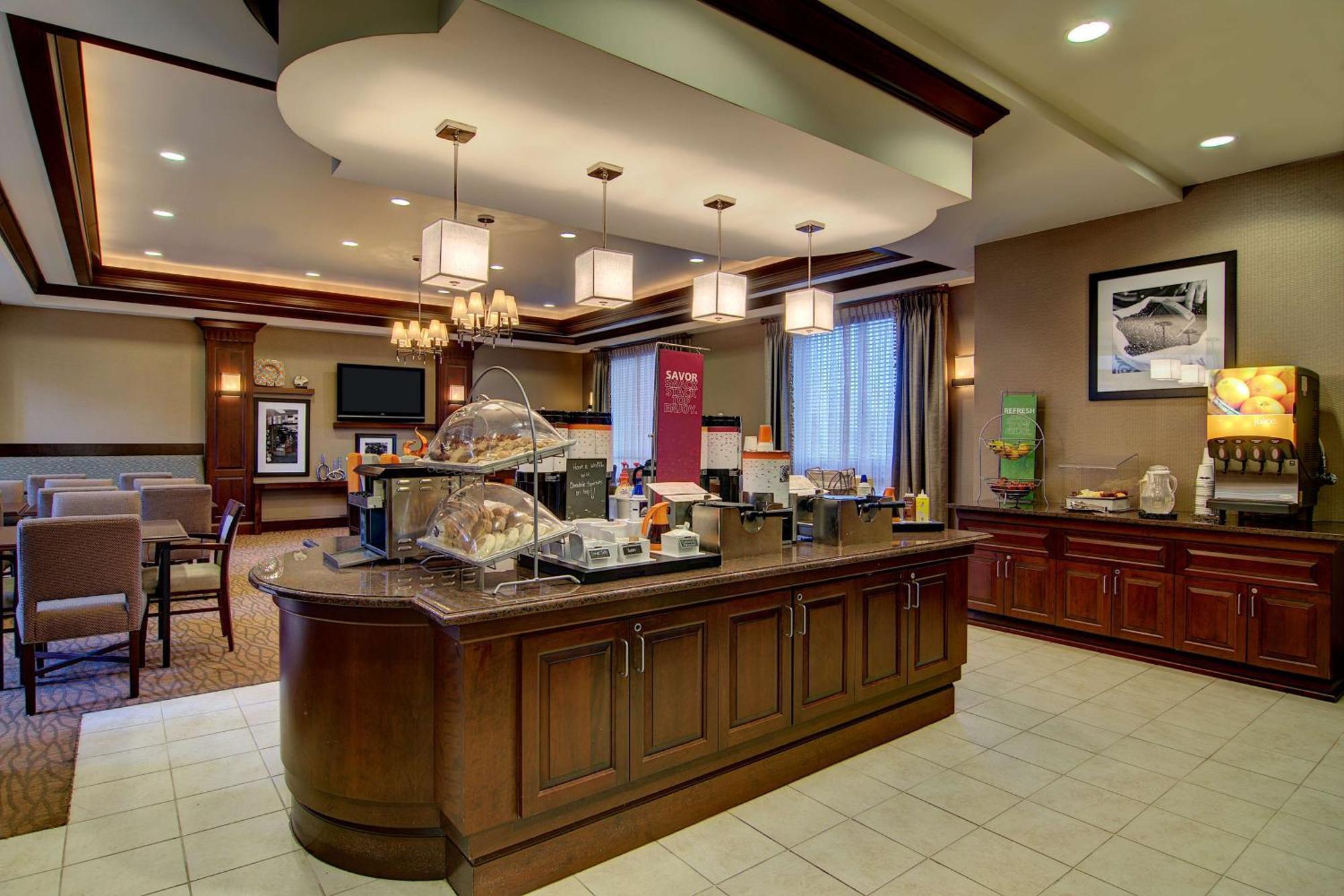 Hampton Inn & Suites Washington-Dulles International Airport Стерлинг Экстерьер фото