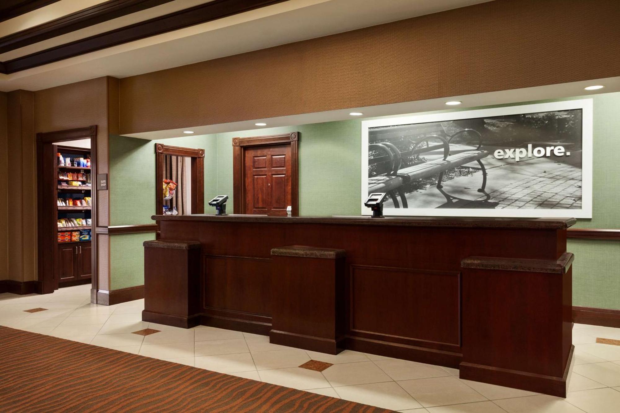 Hampton Inn & Suites Washington-Dulles International Airport Стерлинг Экстерьер фото