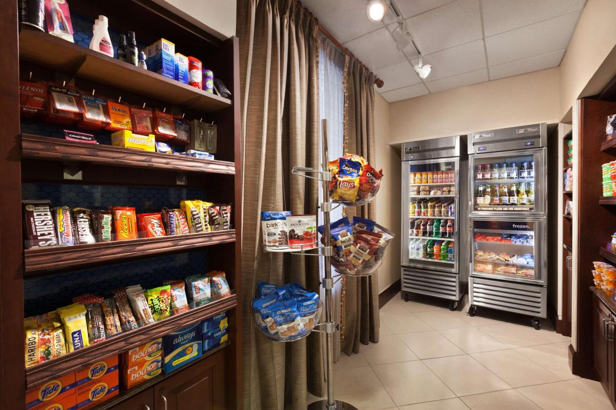Hampton Inn & Suites Washington-Dulles International Airport Стерлинг Экстерьер фото