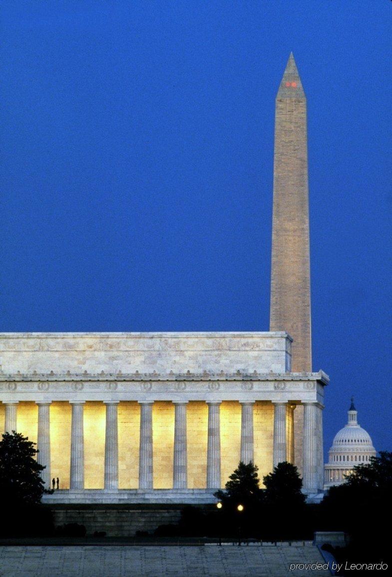 Hampton Inn & Suites Washington-Dulles International Airport Стерлинг Экстерьер фото