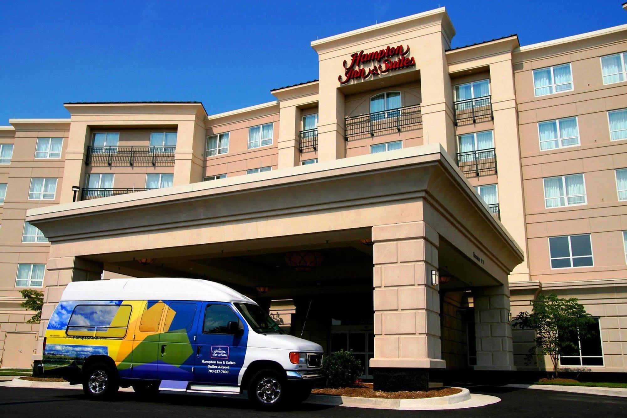 Hampton Inn & Suites Washington-Dulles International Airport Стерлинг Экстерьер фото